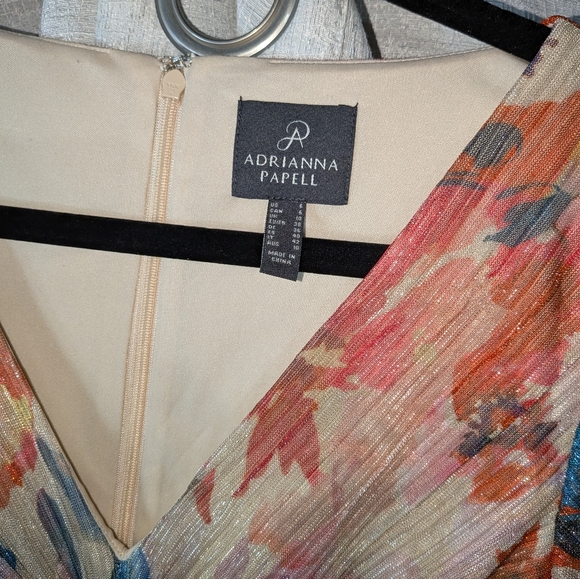 Adrianna Papell $229 Metallic Floral Print Pleated Twist V Neck Flutter Sleeve - Picture 5 of 13